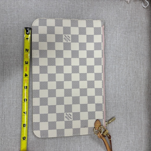PhotoFeb062024_104852AM.jpg?v=  Damier Azur pouch